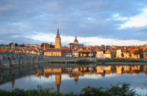 Hotels in La-Charité-Sur-Loire